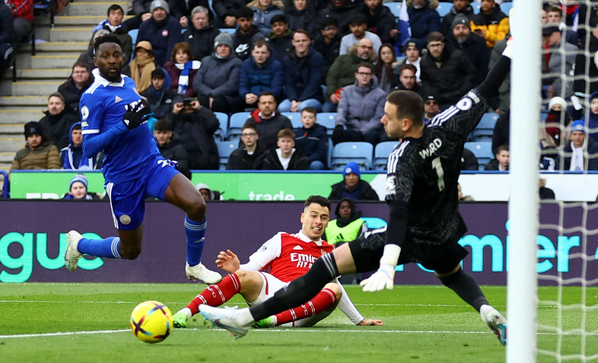 而是結合了 而是結合了